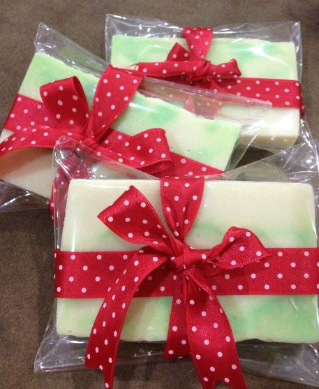 Ribbon soap packaging